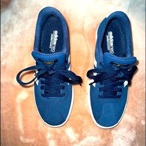 Adidas Courtset Women’s Tennis Shoes
Suede Blue/White
